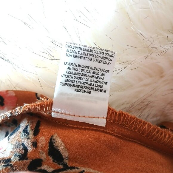 Sleeveless Top - Picture 12 of 12